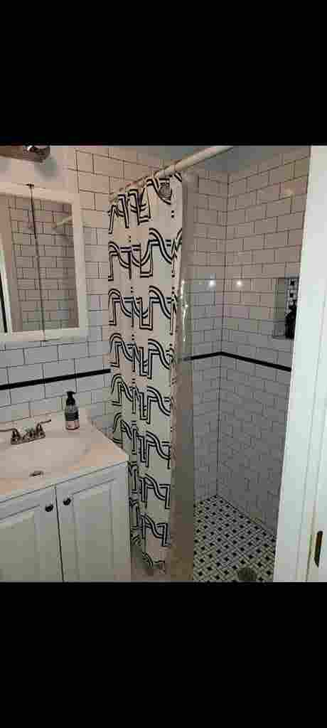 Looking for a roommate