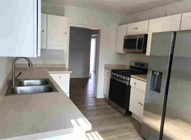 Furnished Room
For Rent avail