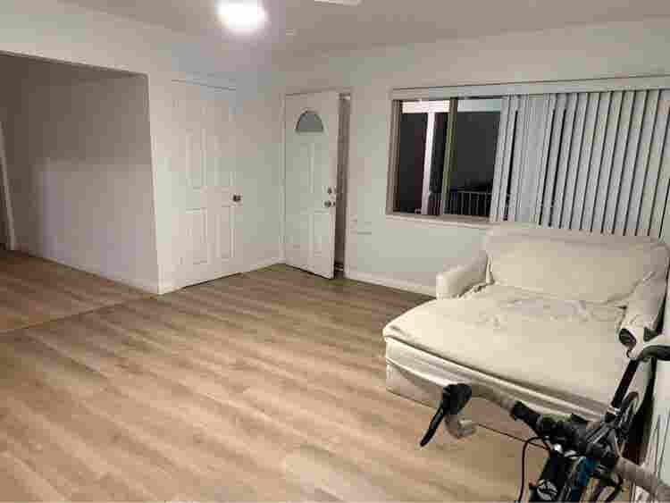 Furnished Room
For Rent avail