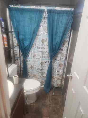 #1 Spare room for rent Lawrencevill