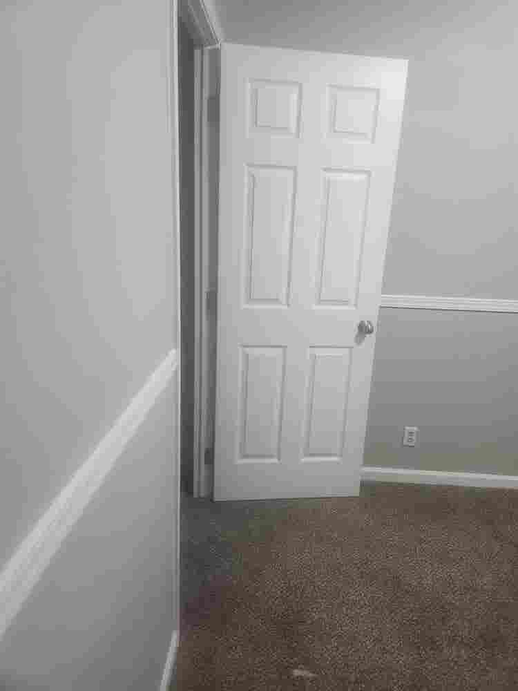 #1 Spare room for rent Lawrencevill