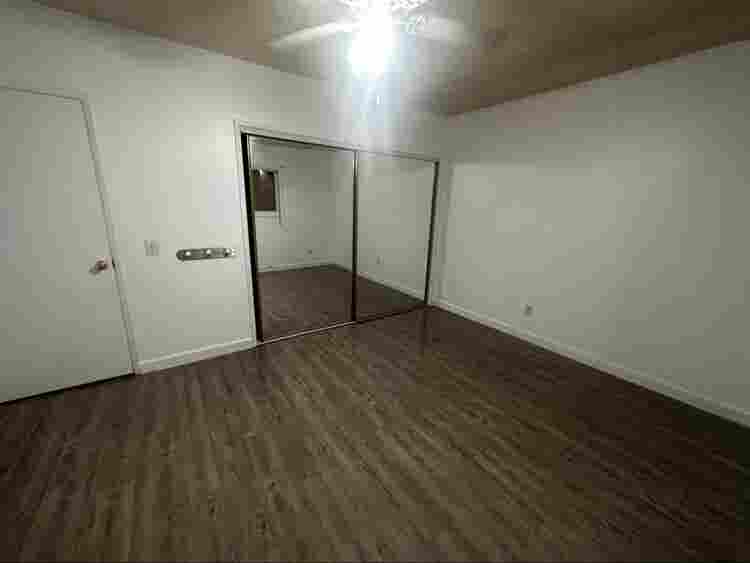 Spacious and Cozy Room in Glendale