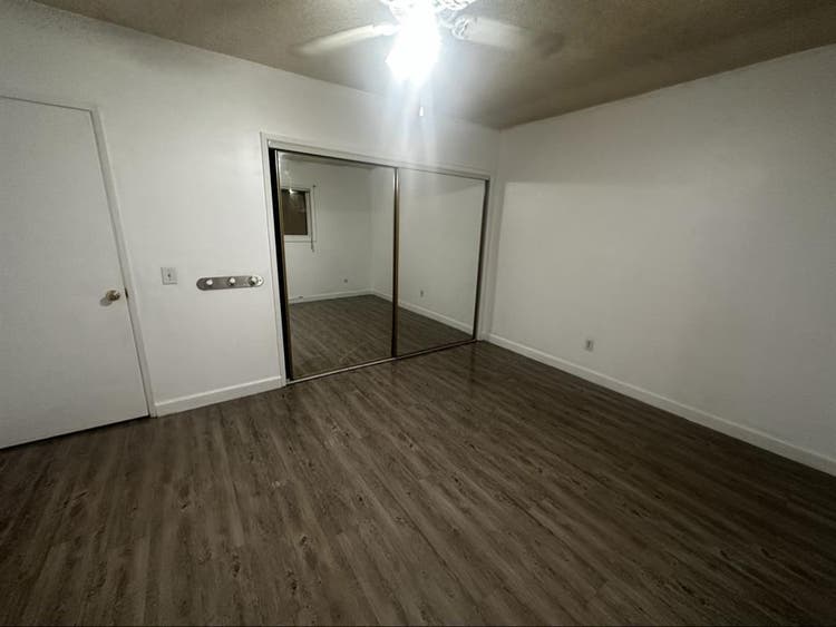 Spacious and Cozy Room in Glendale