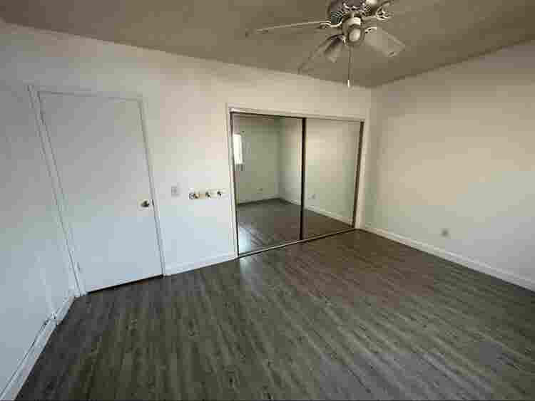 Spacious and Cozy Room in Glendale