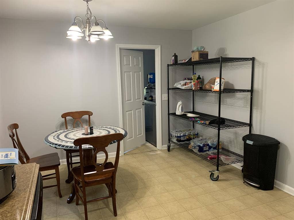 Room for Rent in House