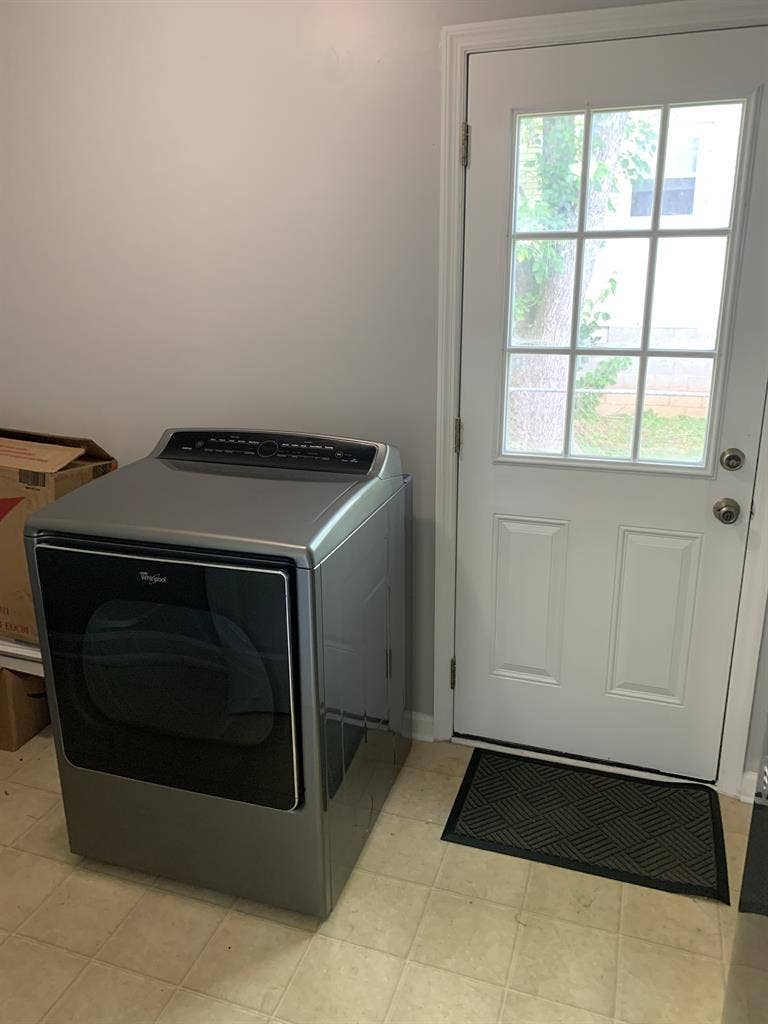 Room for Rent in House