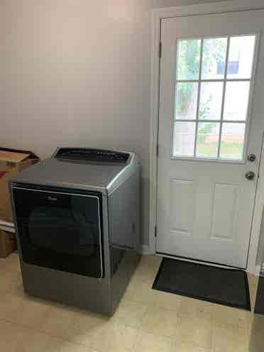 Room for Rent in House