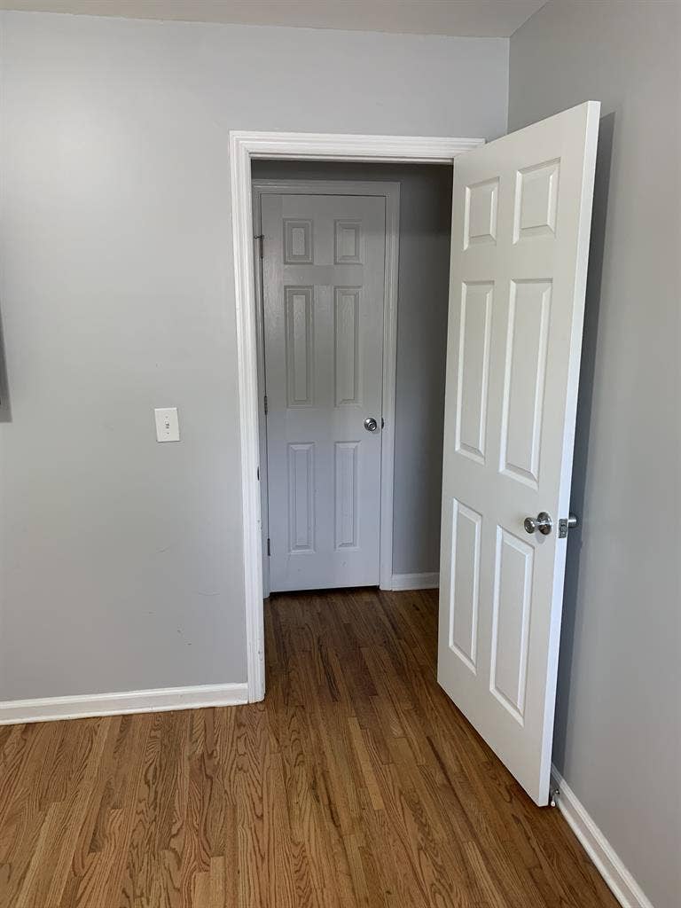 Room for Rent in House to MALE only