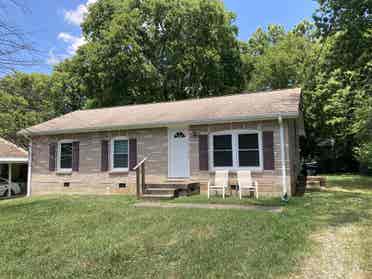 Room for Rent in House