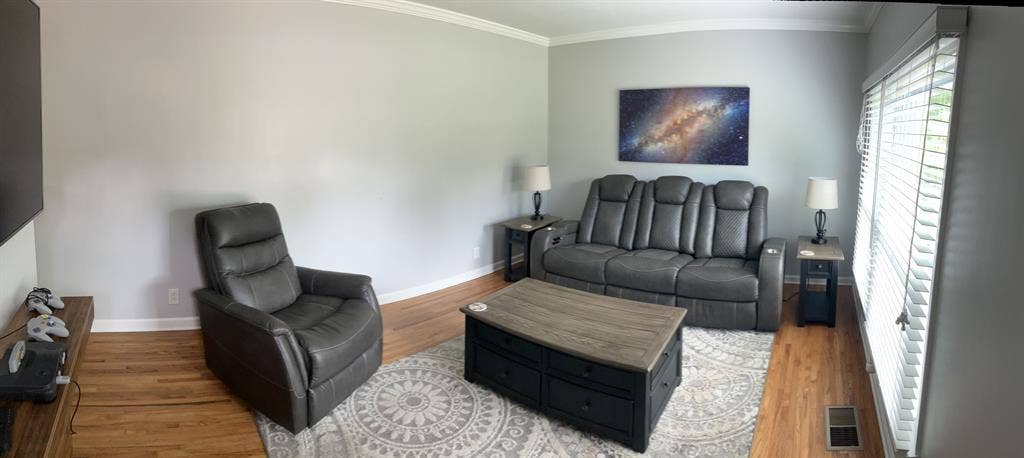 Room for Rent in House to MALE only
