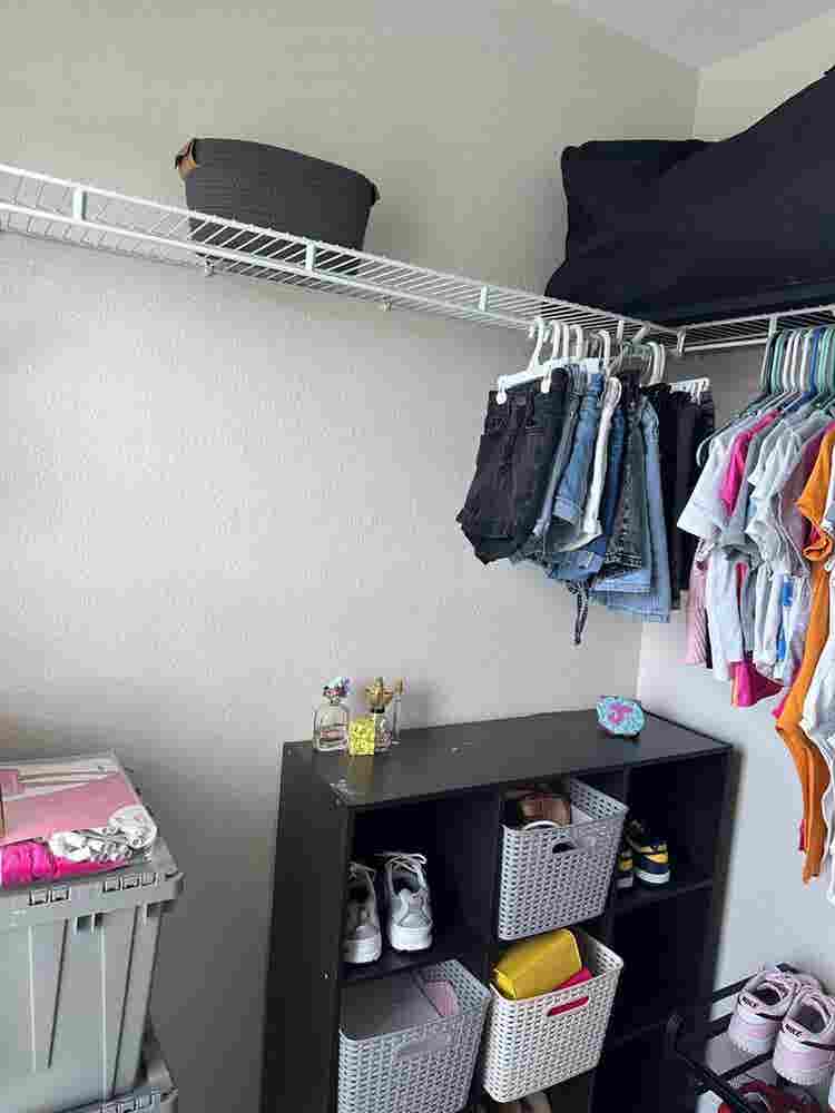 Townhouse: Very Clean room for rent