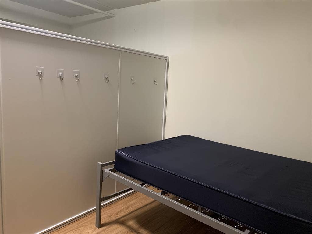 SUMMER SUBLET