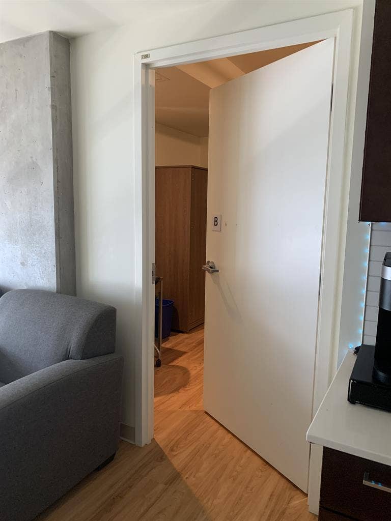 SUMMER SUBLET