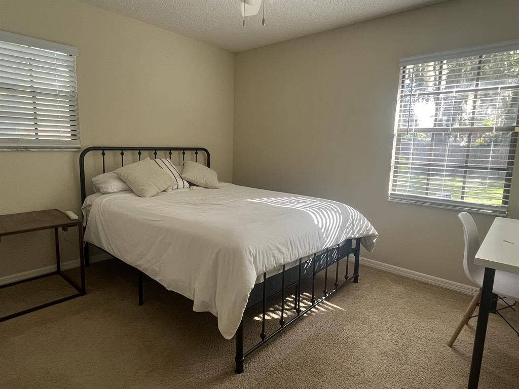 Clean Cozy Furnished Room