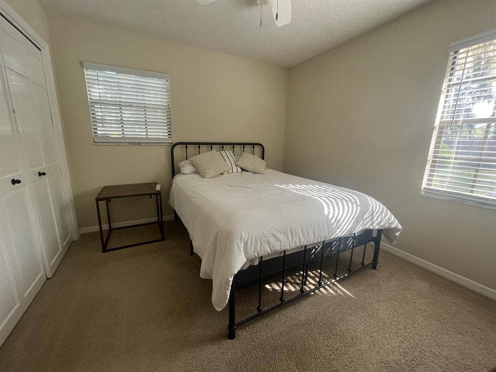 Clean Cozy Furnished Room