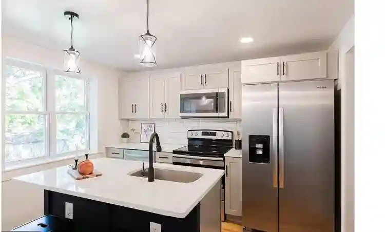 CLEAN, QUIET 2-ROOM SUITE Incl Util