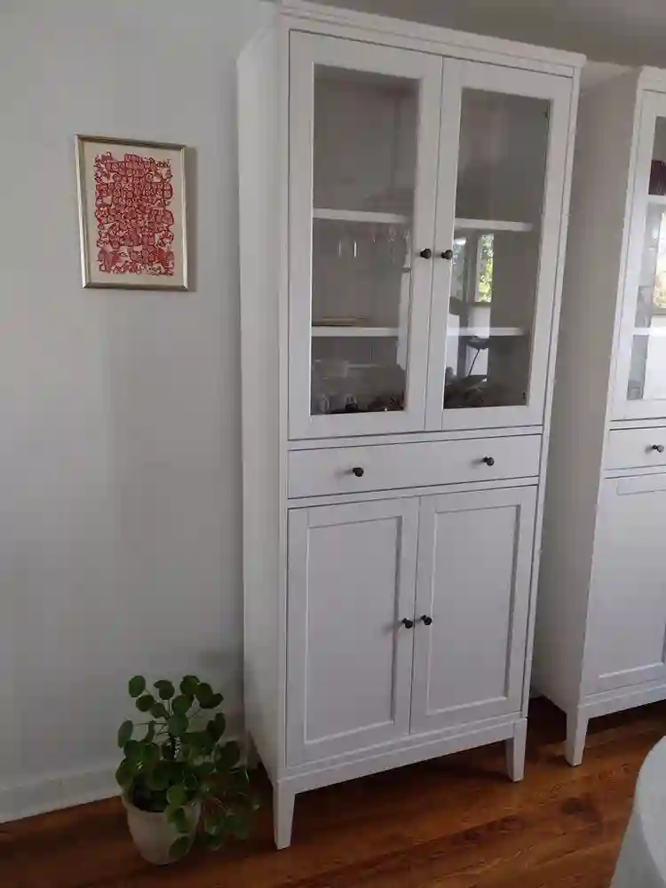 CLEAN, QUIET 2-ROOM SUITE Incl Util