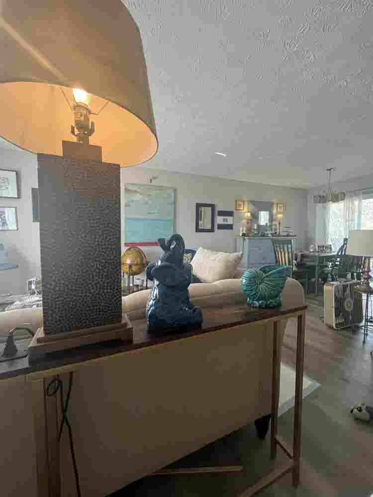 Room in beautiful Decatur home,