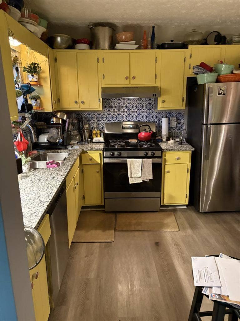 Room in beautiful Decatur home,