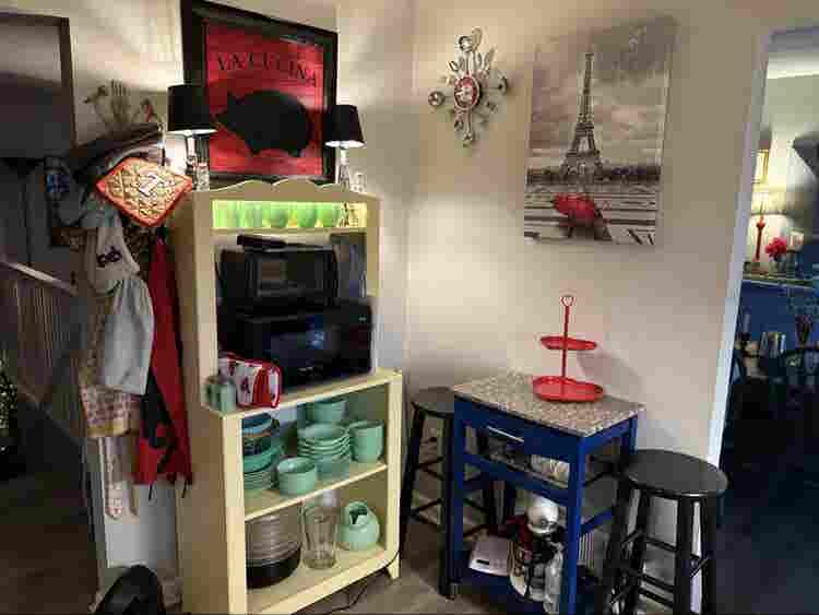Room in beautiful Decatur home,