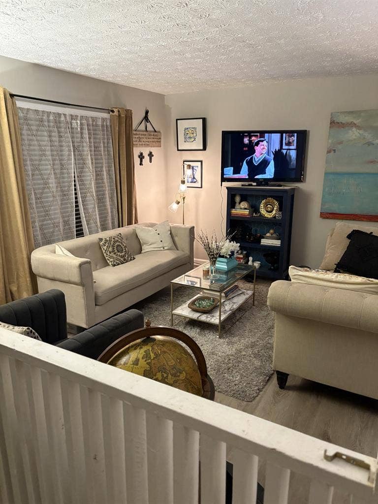 Room in beautiful Decatur home,