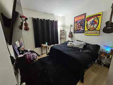 Central Room available!!