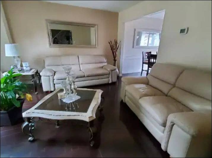 Female room rental -Avail. April 1