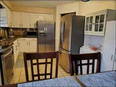 Female room rental -Avail. April 1