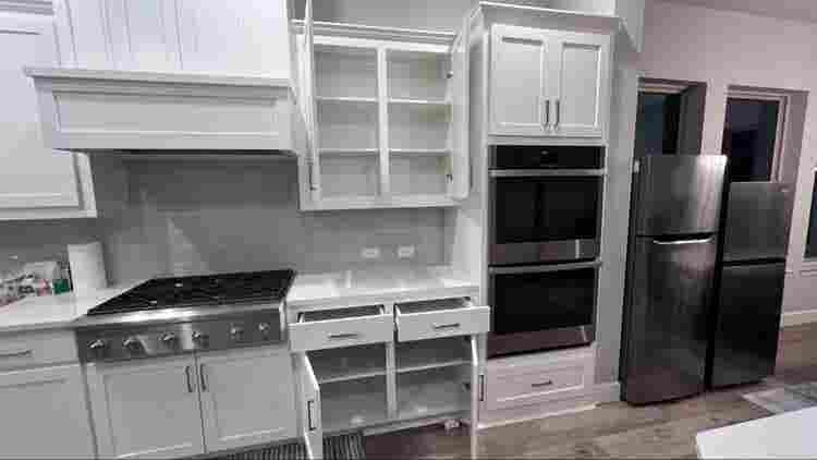 Room Available in Arlington-Female