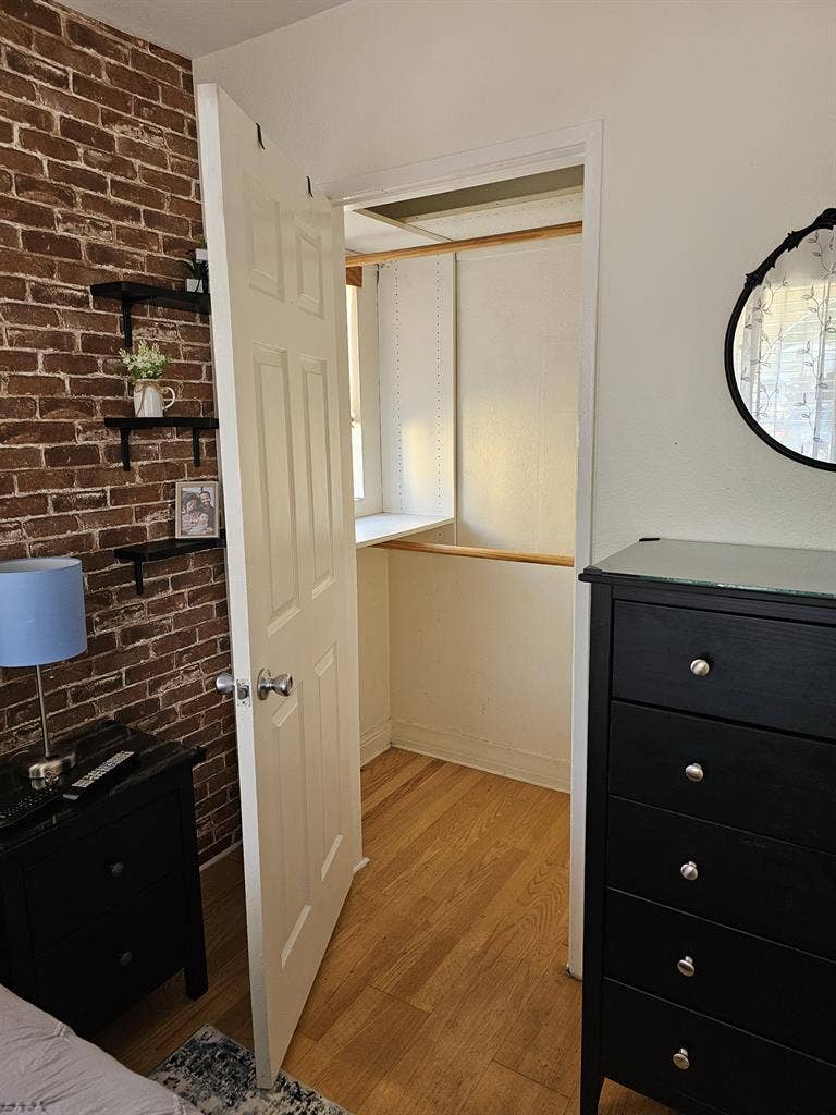 Beautiful bedroom for rent.