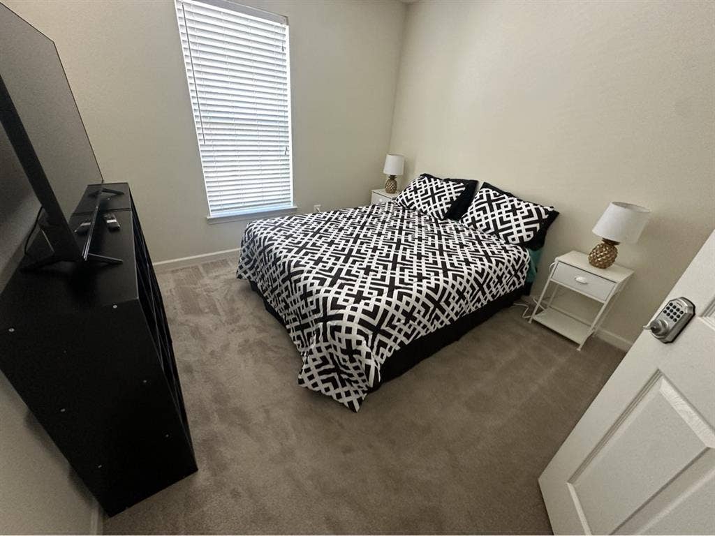 Private room for rent