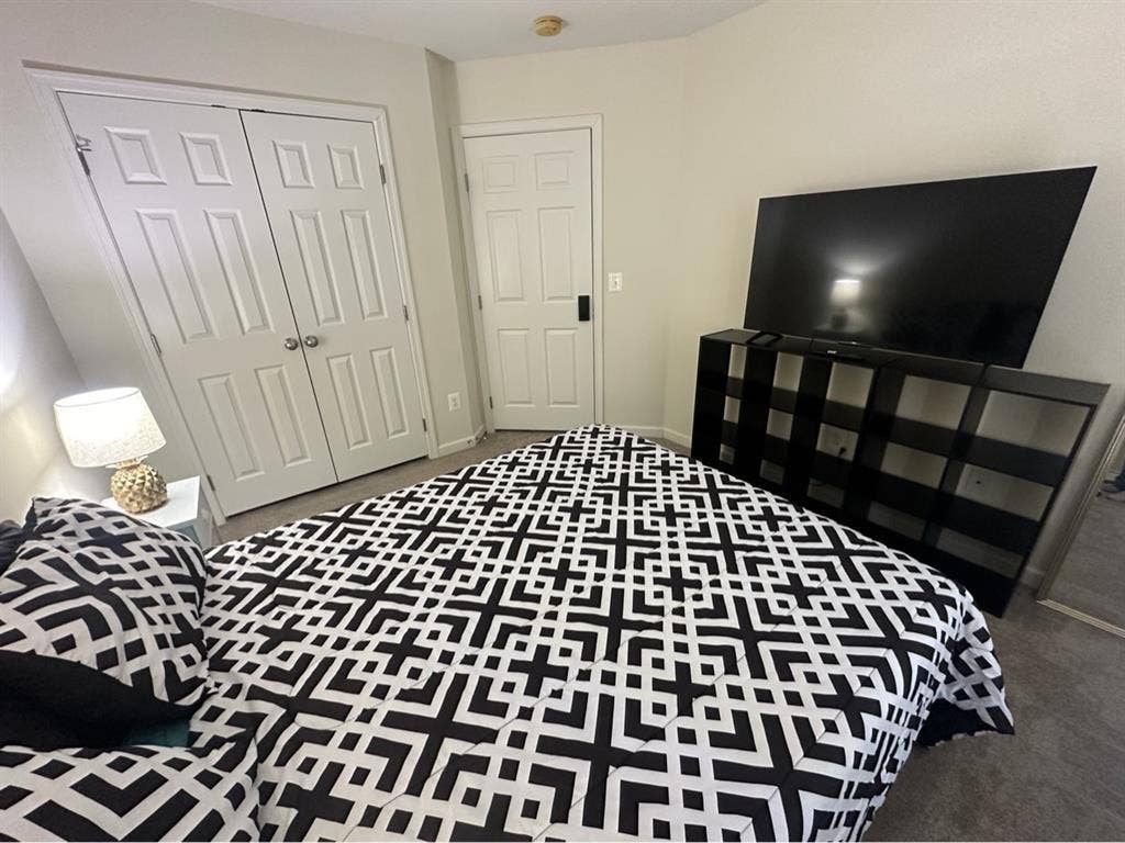 Private room for rent