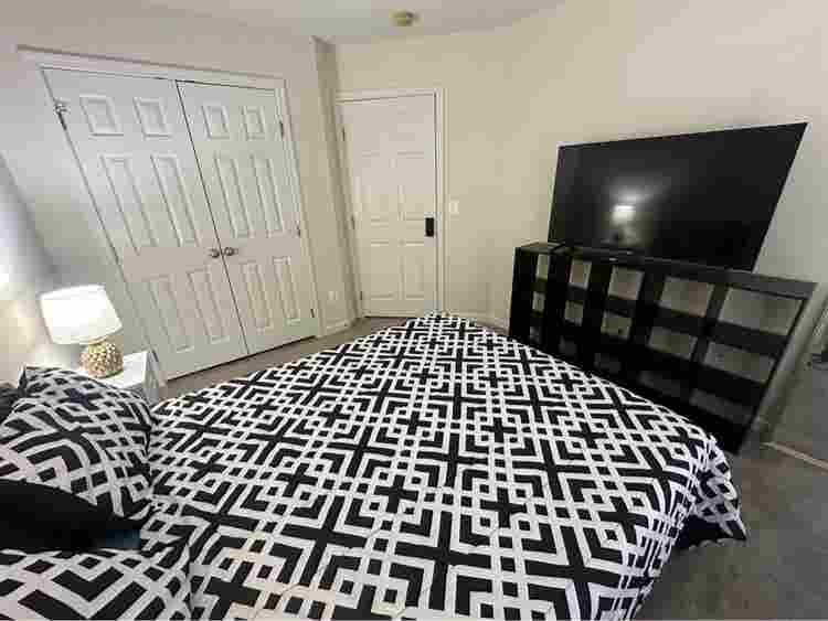 Private room for rent