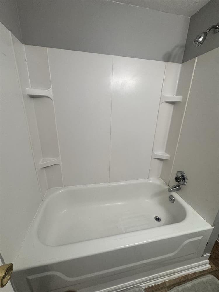 Cozy -Bath Furnished