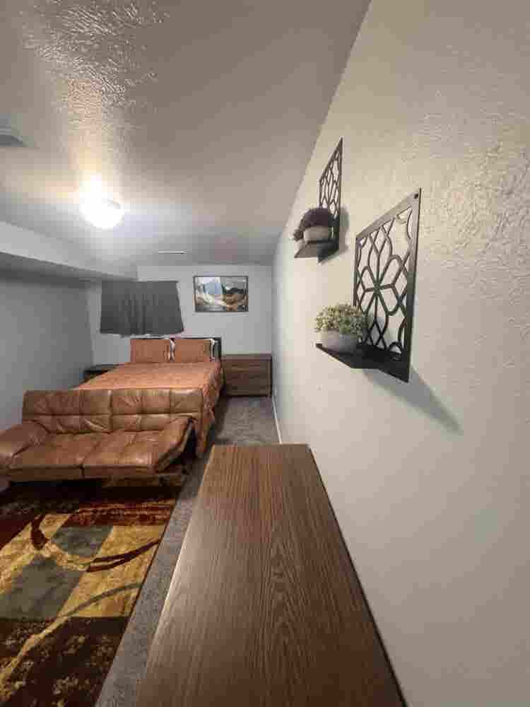 Cozy -Bath Furnished