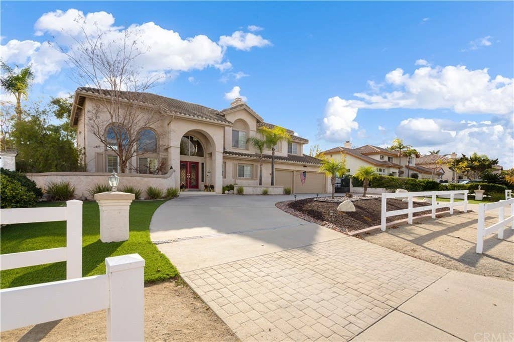 Large room in a beautiful house