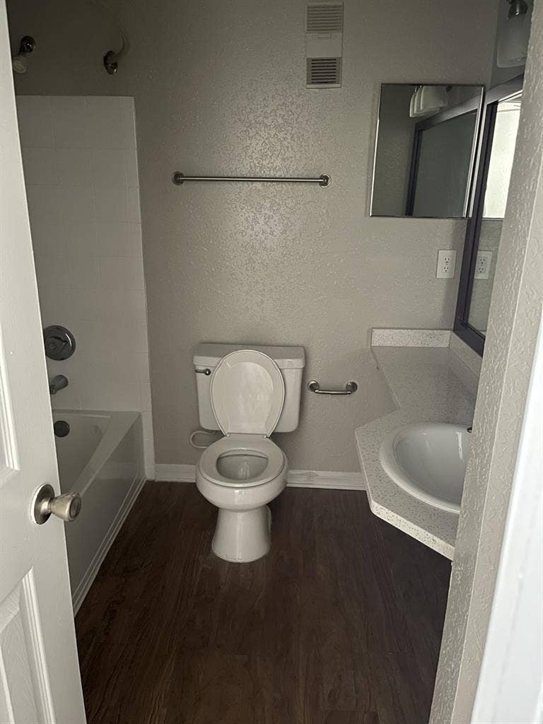 Room + private bath
