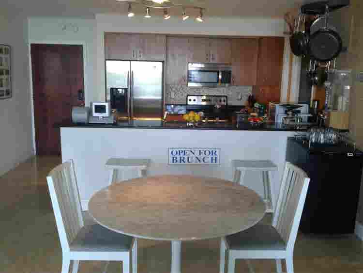 Penthouse share w World Class Views