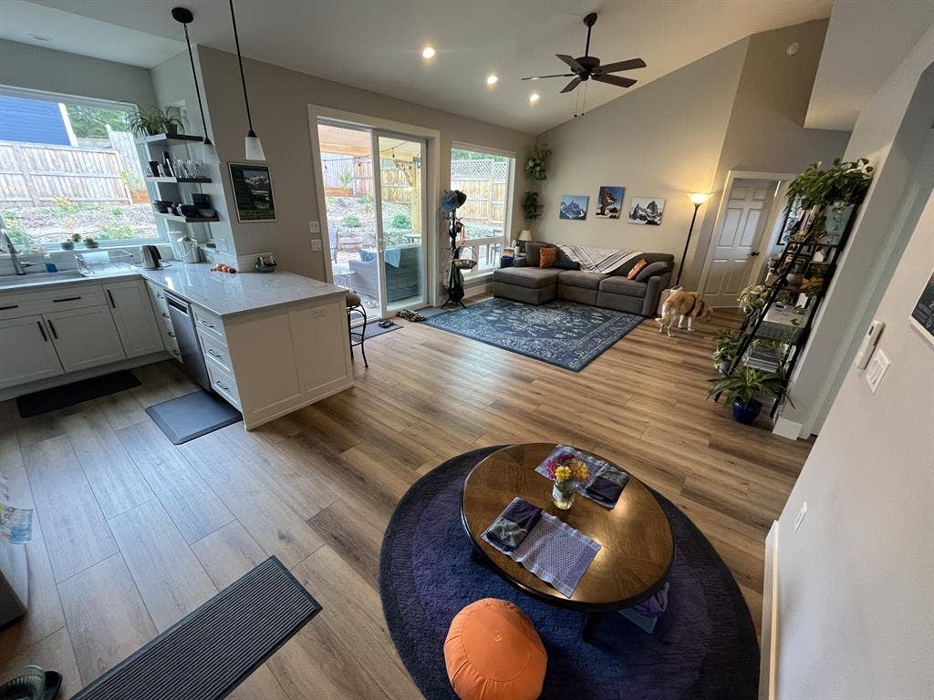 Room close to downtown & hospital