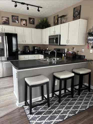 Available- 1 Bed and Bath / mo