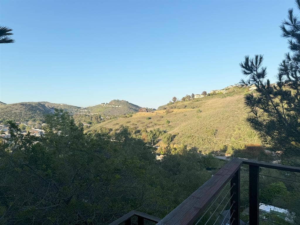 Panorama Heights, Newly Renovated