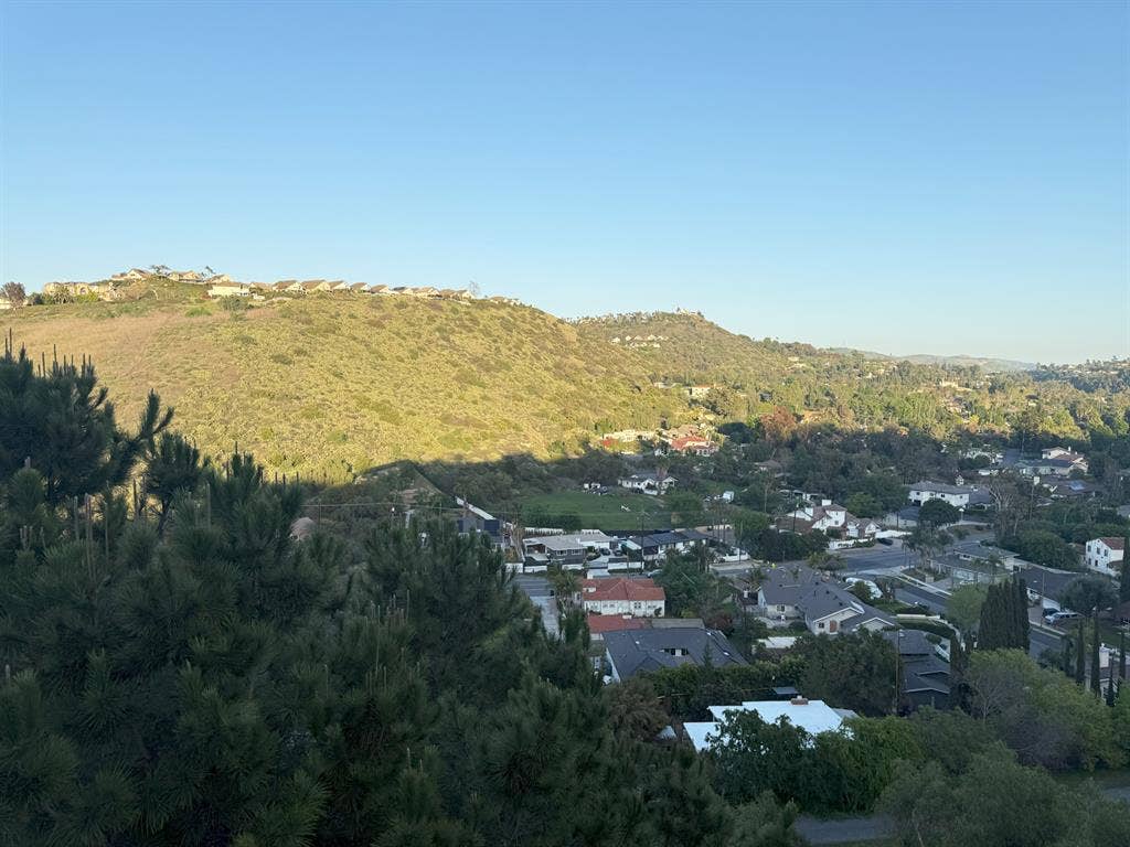 Panorama Heights, Newly Renovated