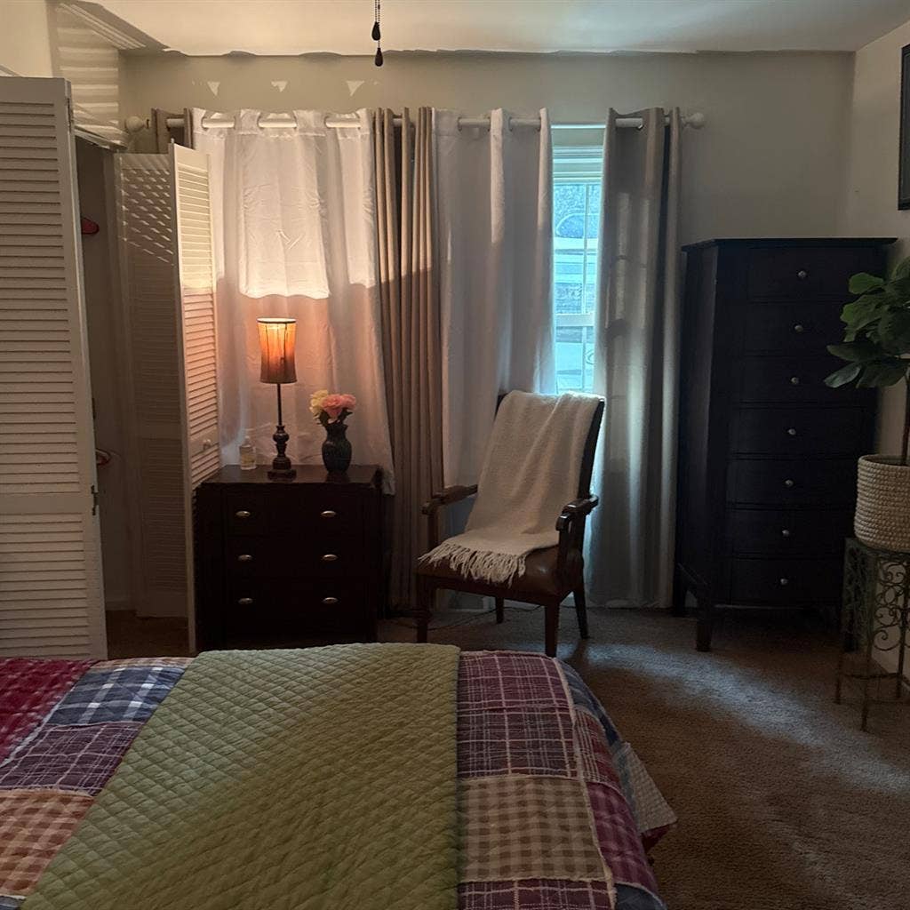 Fully furnished room for rent
