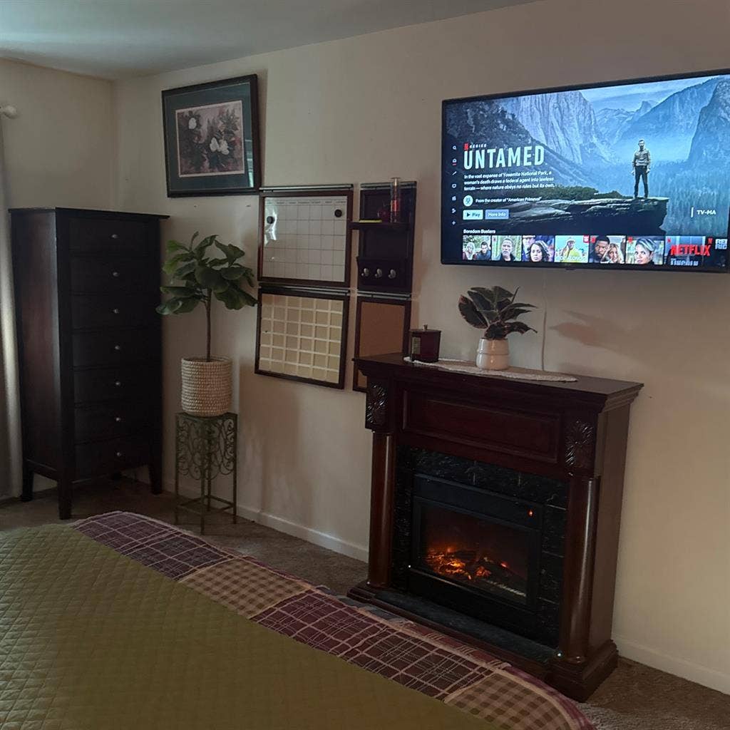 Fully furnished room for rent