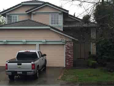 Need 4 roommates for 4 bd house