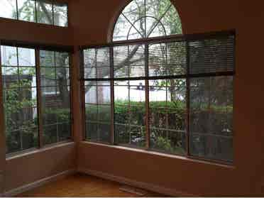 Need 4 roommates for 4 bd house