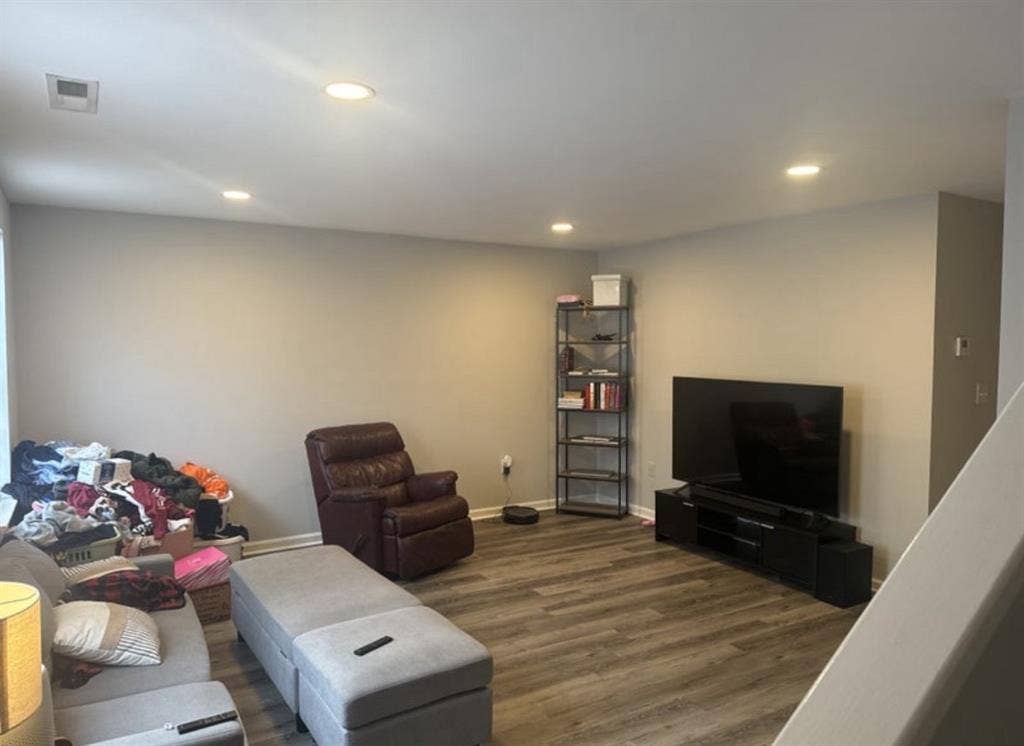 Small room and private bathroom