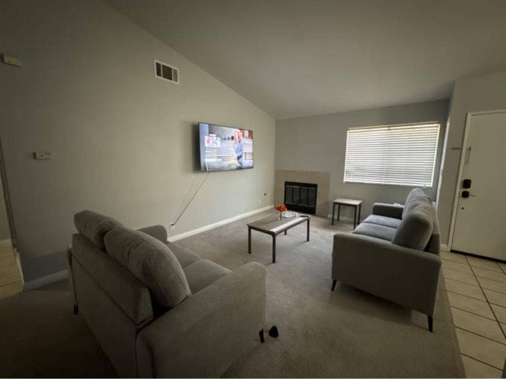 Room Available in Lancaster