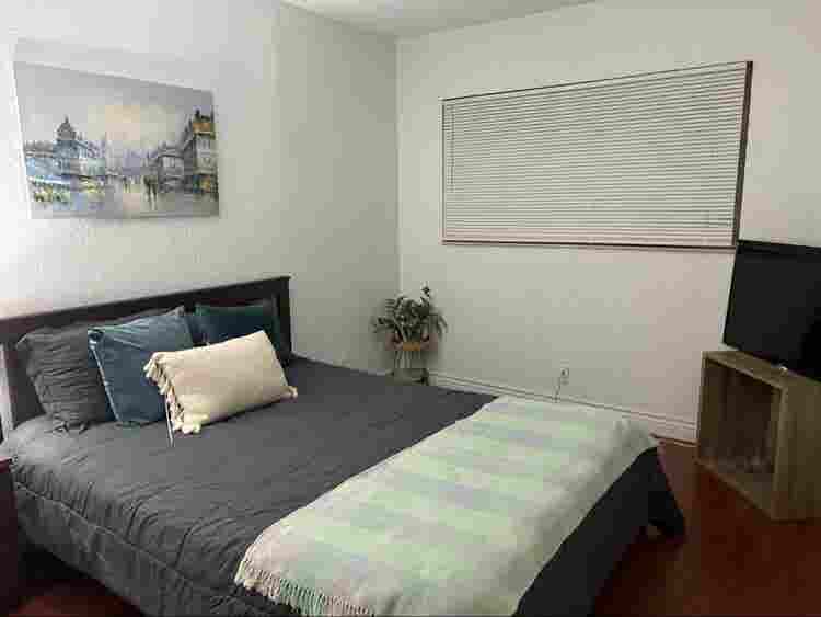 Room for Rent in Pompano Beach, FL