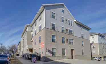 Sublease: 1 room available